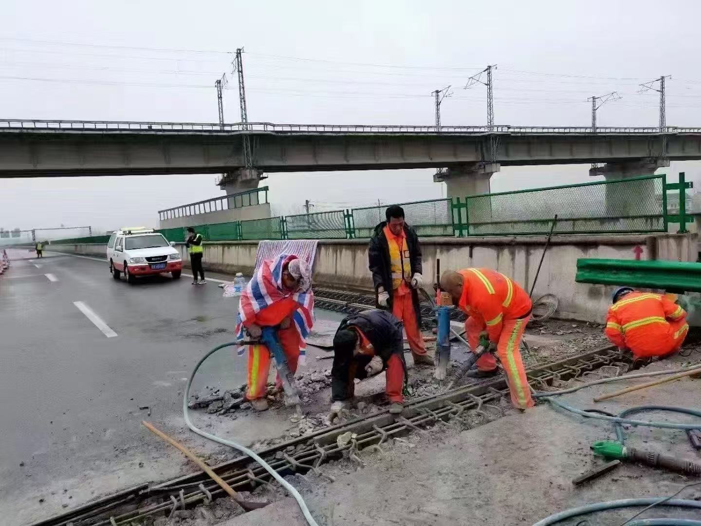 礼泉桥梁伸缩缝抢修料